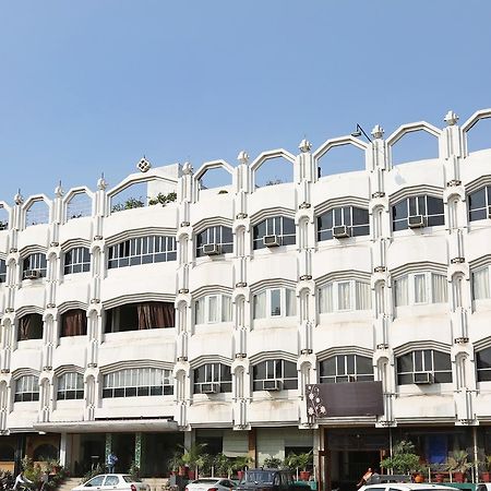 Oyo 2054 New Hotel Broadway พาราณสี ภายนอก รูปภาพ