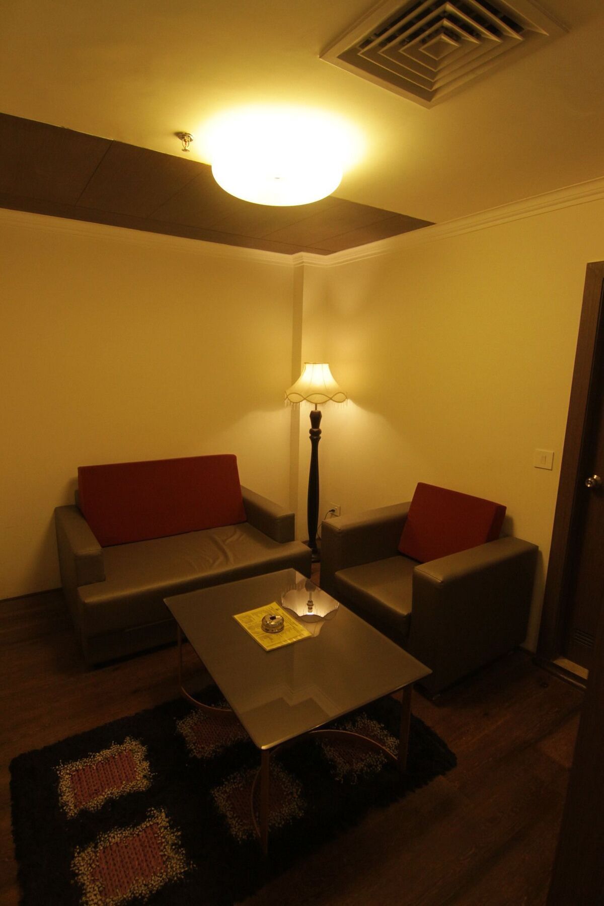Oyo 2054 New Hotel Broadway พาราณสี ภายนอก รูปภาพ