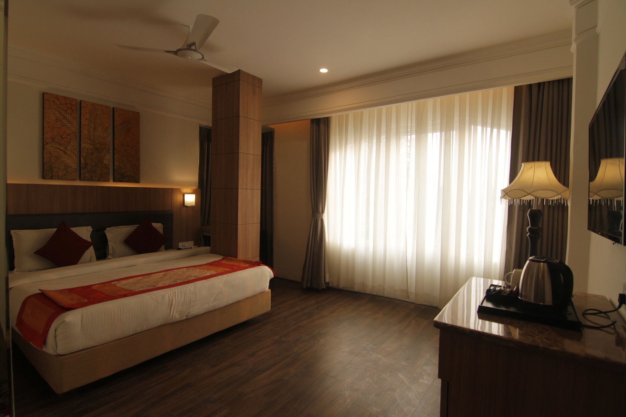 Oyo 2054 New Hotel Broadway พาราณสี ภายนอก รูปภาพ