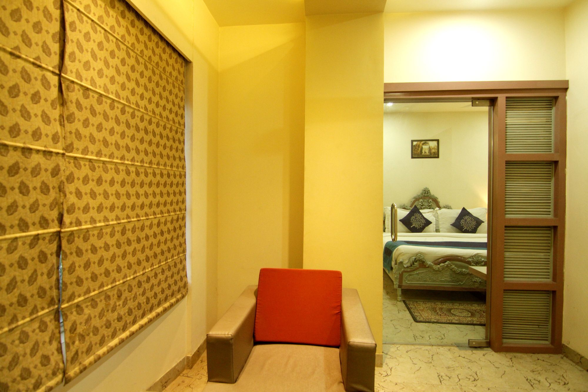 Oyo 2054 New Hotel Broadway พาราณสี ภายนอก รูปภาพ